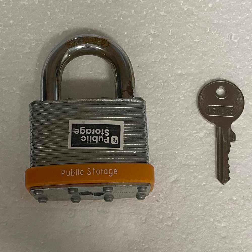 EUC Public Storage Short Neck, Thick & Solid PadLock & key, weather resistant